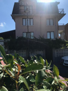  Kozarov Guest House  Свети-Влас